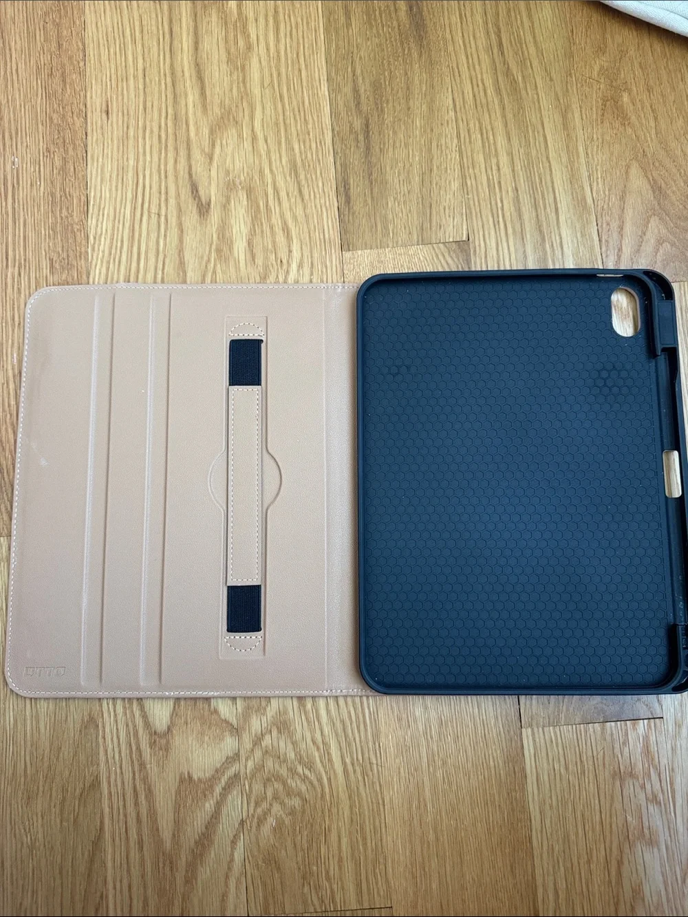 iPad 10th gen case marble